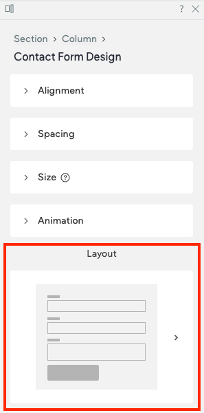 Le panneau de conception du widget de formulaire de contact est ouvert et la section où la mise en page est sélectionnée est soulignée en rouge.